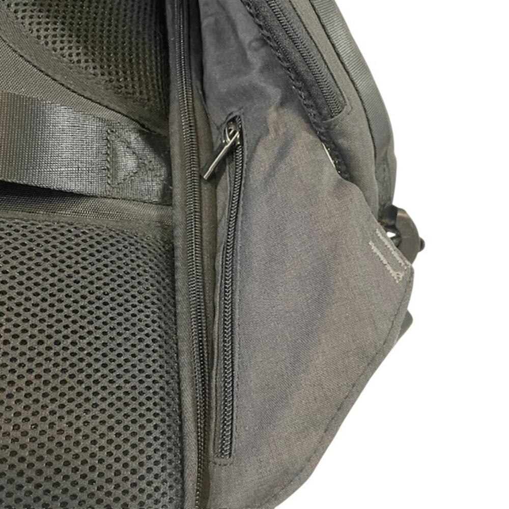 Mark Ryden 5815B Water Resistant Laptop Tech Backpack. - Picture 7 of 15